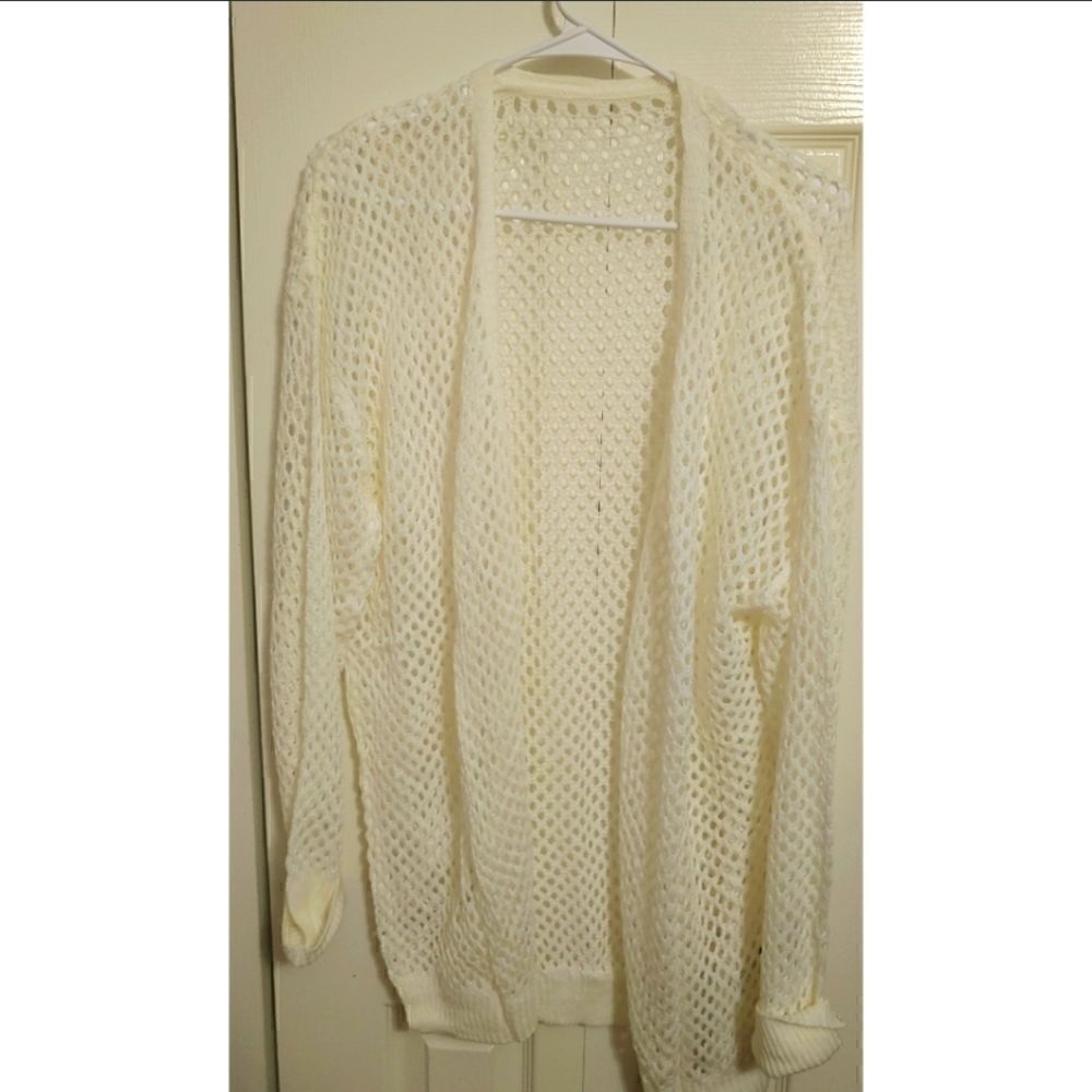 Women's Open Knit Long Sleeve Cardigan/Beach Cover-up NWOT Never Worn Size L